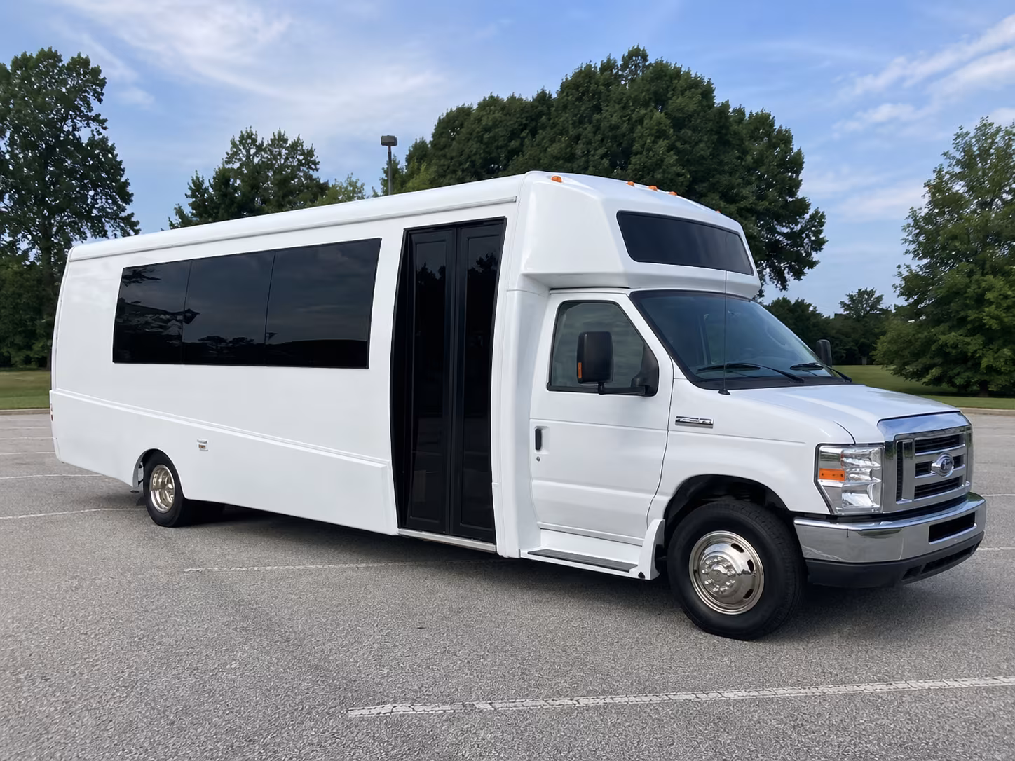 davie 18 passenger party bus