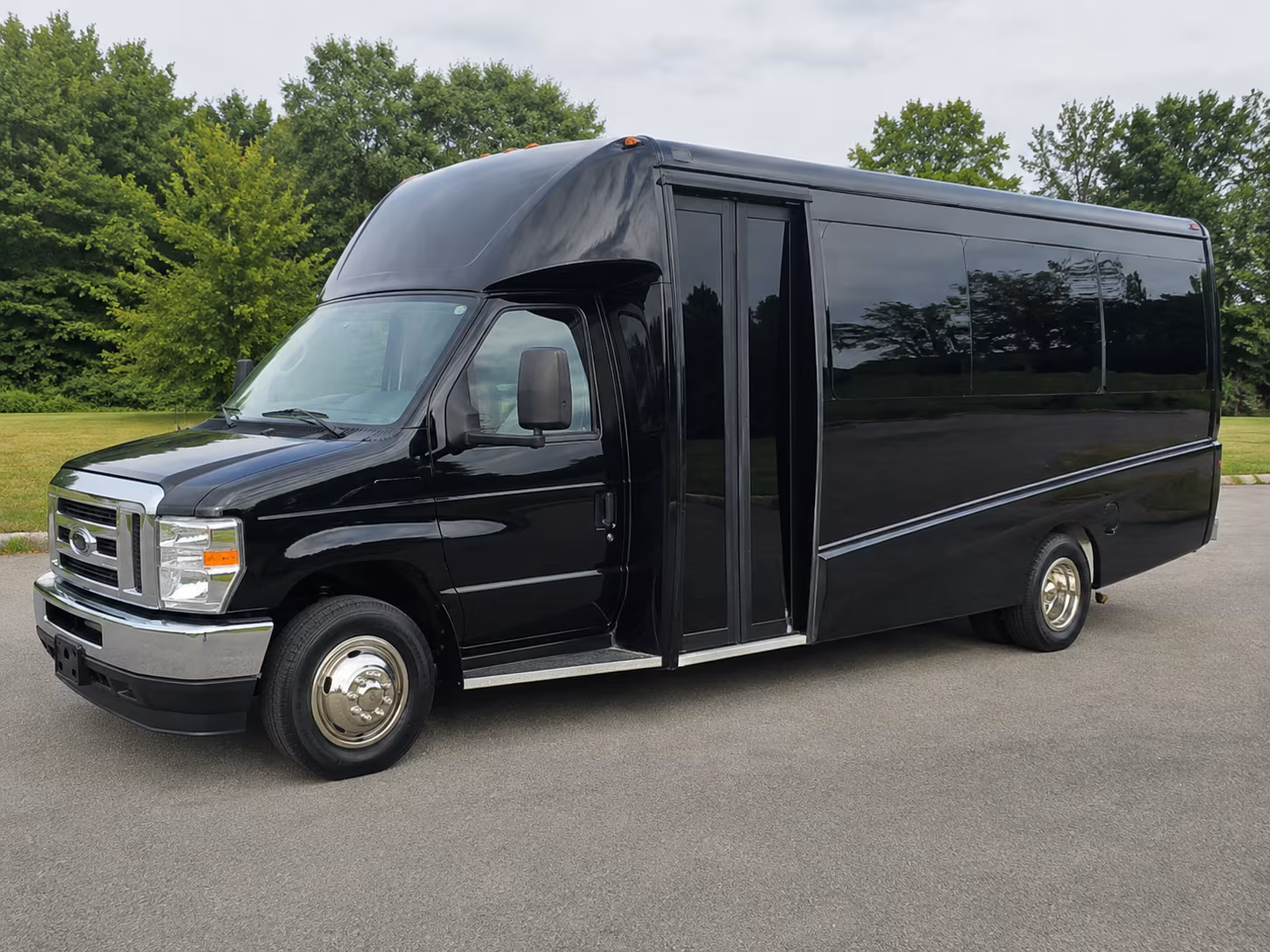 minibuses for breakout groups and executive shuttles in davie