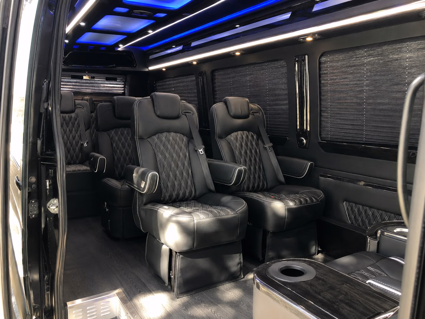 secure transportation for your next prom 3